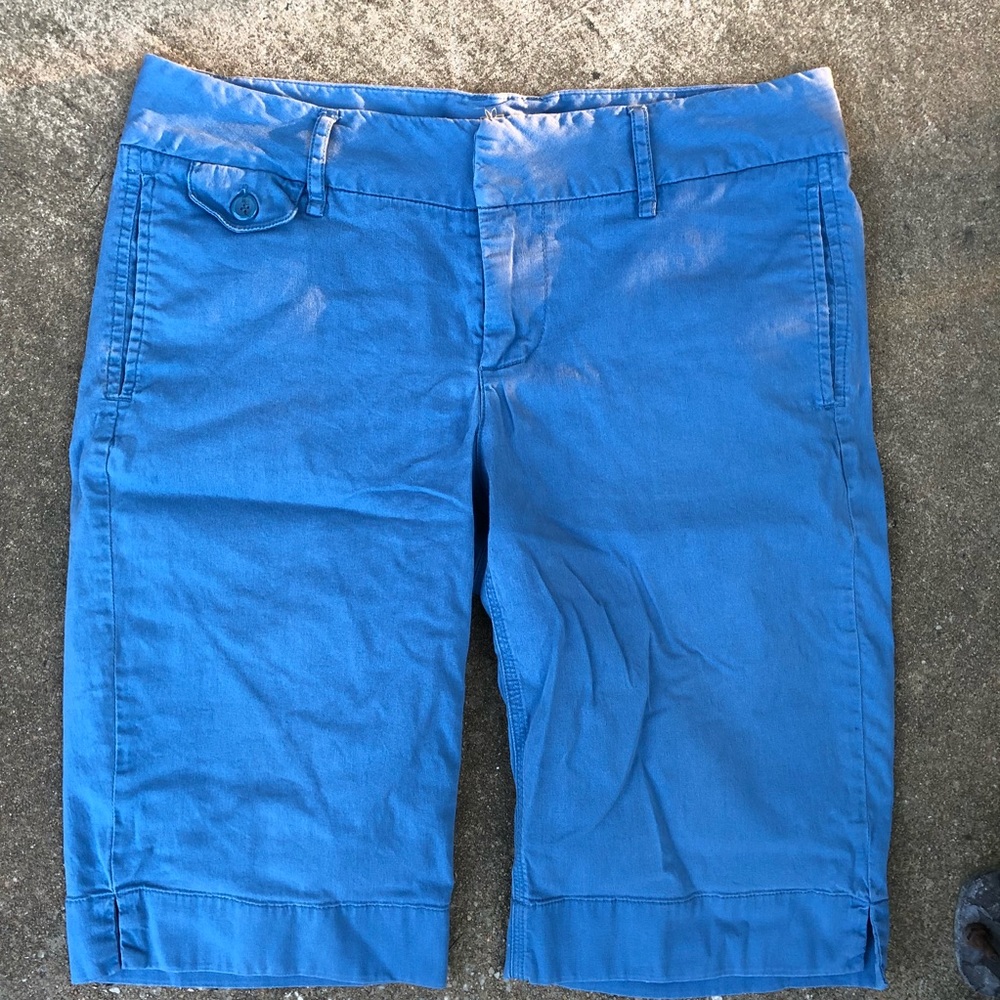 Caslon 6 BLUE Bermuda Khaki Shorts EUC
